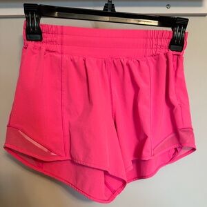 Lululemon Hotty Hot Low-Rise Short 2.5”
